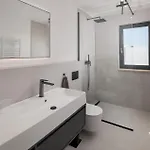 Pet Friendly In Tar Tar-Vabriga