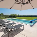 Pet Friendly In Tar * Tar-Vabriga