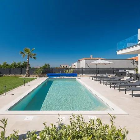 Beautiful In Tar Tar-Vabriga