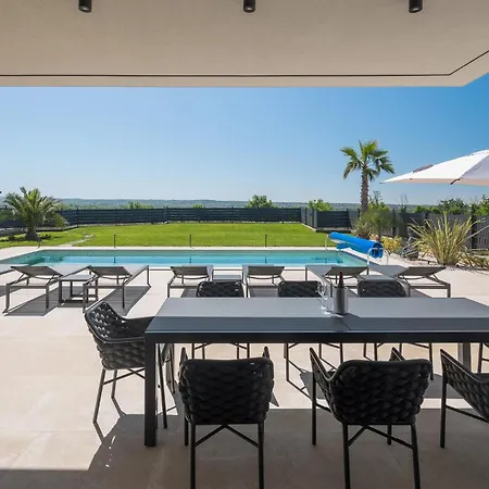Casa vacanze Beautiful Home In Tar